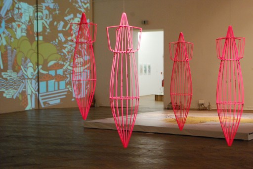 Erdal Duman_Grashopper_metal and neon-paint_2012