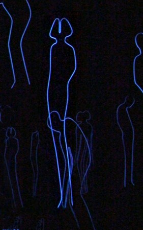 Humanimals "Figure installation" (2013), aluminium wire, paint, fluorescent pigments