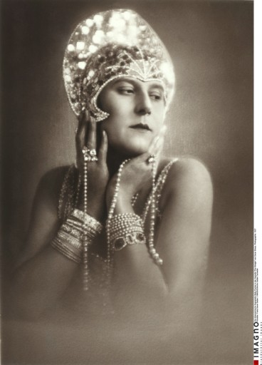 Franz Xaver Setzer, Austrian sopranist Betty Fischer in Oscar Strauss' operette "The Queen", 1927 © IMAGINO/ Archiv